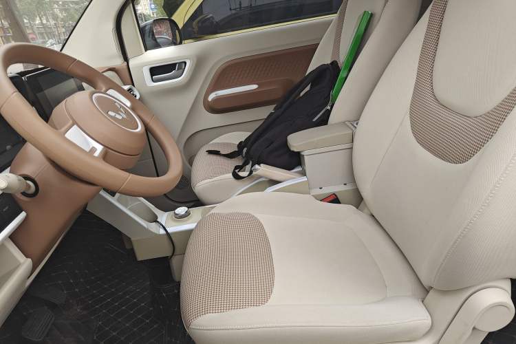 Used Wuling Hongguang MINIEV 2024 3rd Generation 215km Advanced Version
