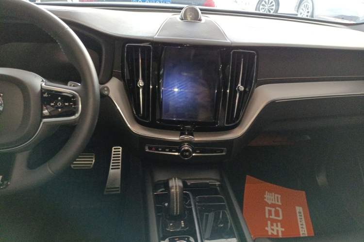 Used Volvo XC60 New Energy 2020 T8 eDrive Hybrid – Smart & Sporty Edition
