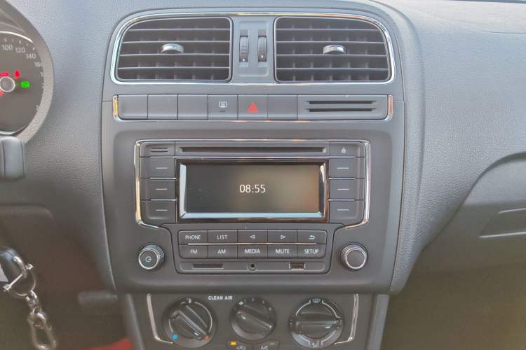 Used Volkswagen Polo 2016 1.6L Automatic Comfort Model