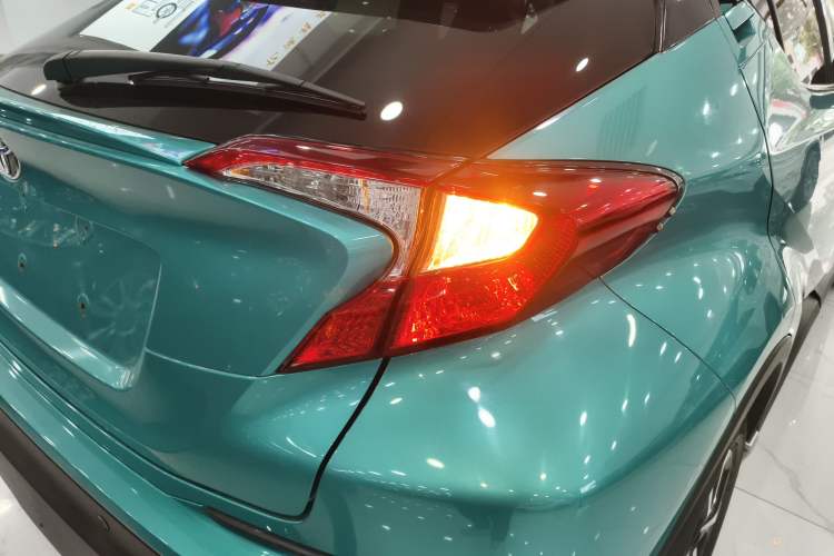 Used Toyota C-HR 2018 2.0L Leading Edition China V-standard