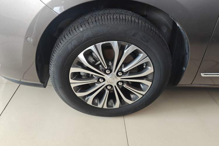 Used Buick GL8 2021 Land Cruiser Executive 652T Premium Model
