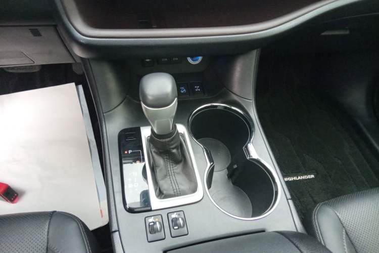 Used Toyota Highlander 2018 2.0T Four-Wheel Drive Luxury Version 7 Seats China VI Standard
