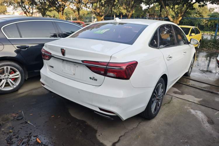 Used Roewe i6 2020 PLUS 1.6L CVT 4G Connected Glory Flagship Edition

