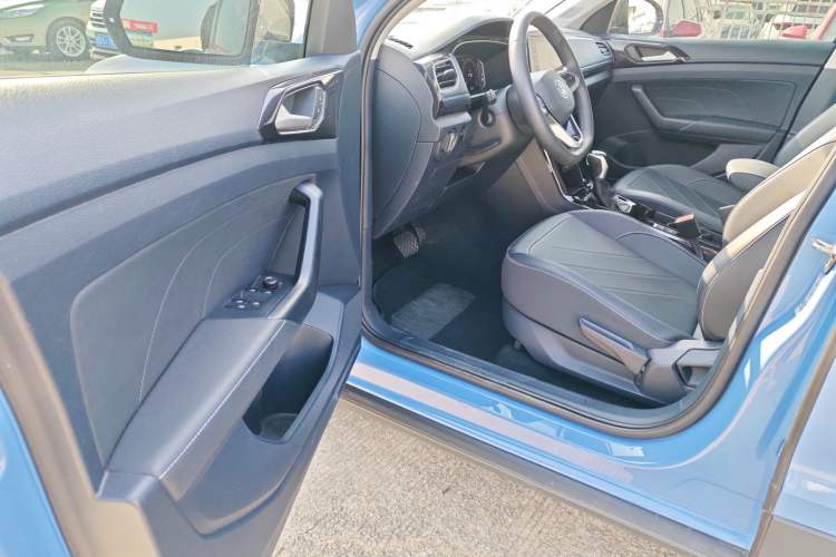 Used Volkswagen Tharu 2025 NewRui 300TSI Prestige Edition
