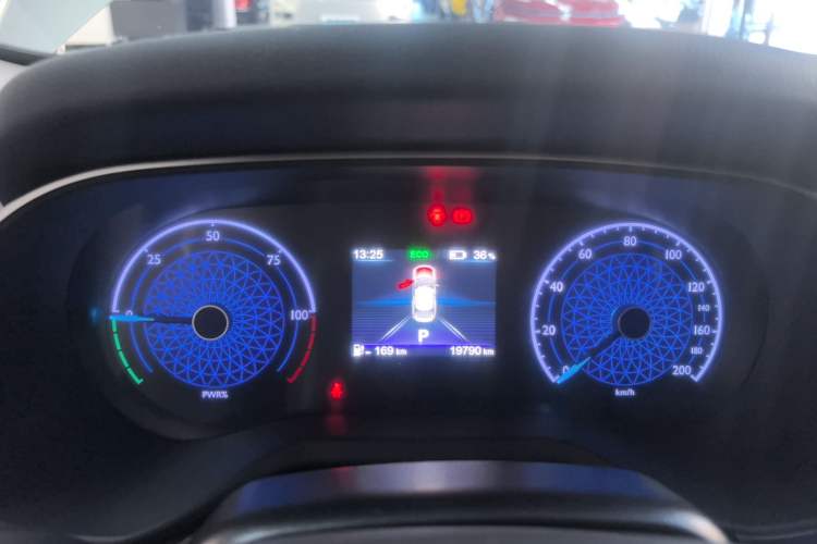 Used Hongqi E-QM5 2024 610 km PLUS
