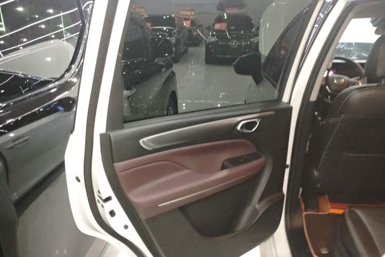 Used GAC Trumpchi M6 2023 PRO 270T DCT Luxury Edition
