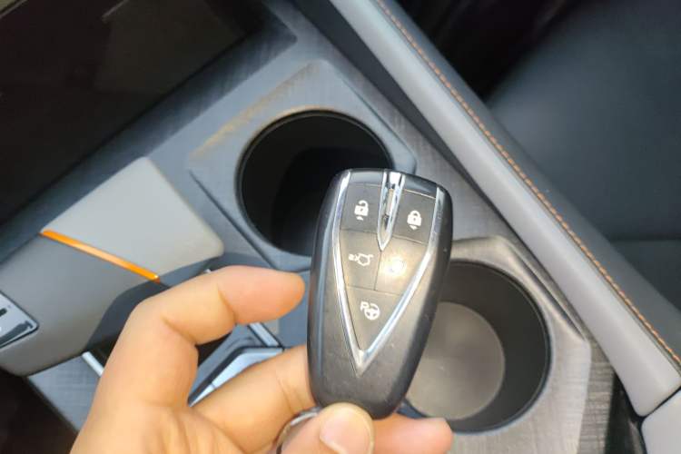 Used Changan UNI-V 2022 1.5T Smart Navigation Version
