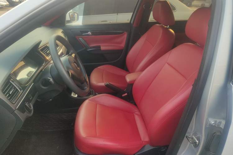 Used Volkswagen Lavida 2013 Revised Classic 1.6L Automatic Fashion Edition
