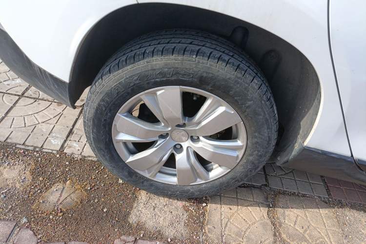 Used Peugeot 2008 2014 1.6L Automatic Fashion Edition