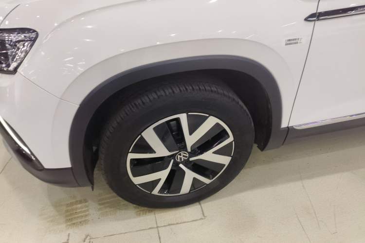 Used Volkswagen Tayron 2024 300TSI Two-Wheel-Drive Luxury Plus Advanced Version
