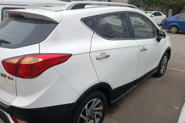 Used  Refine S3 2016 1.5L CVT Luxury Smart Version
