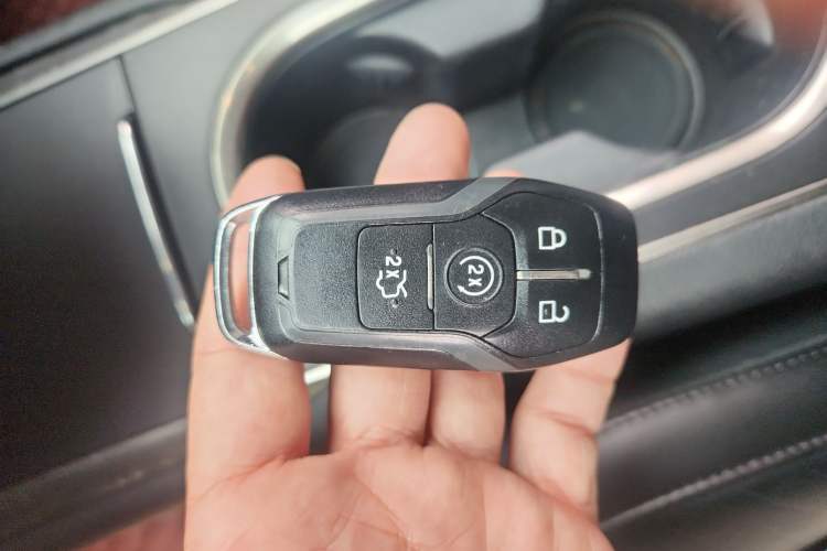 Used Lincoln MKC 2014 2.0T Four-Wheel Drive Prestige Edition