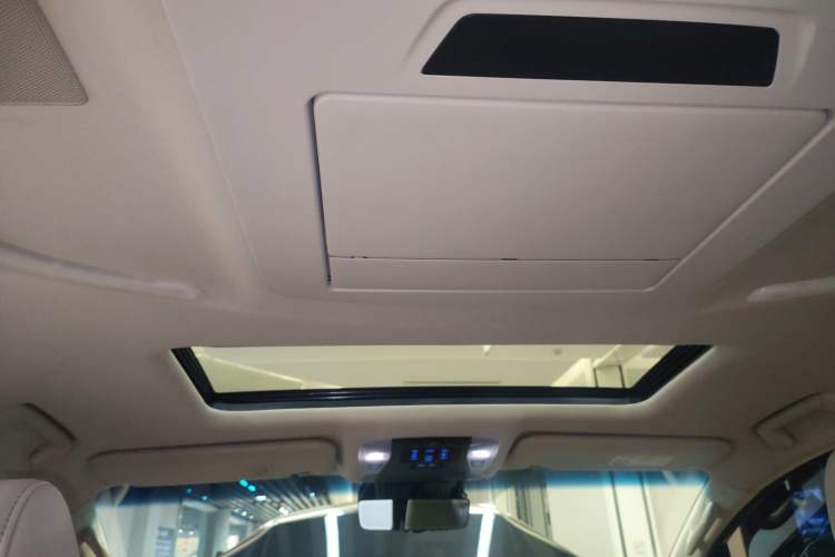 Used Toyota Alphard 2021 Dual-Engine 2.5L Prestige Edition
