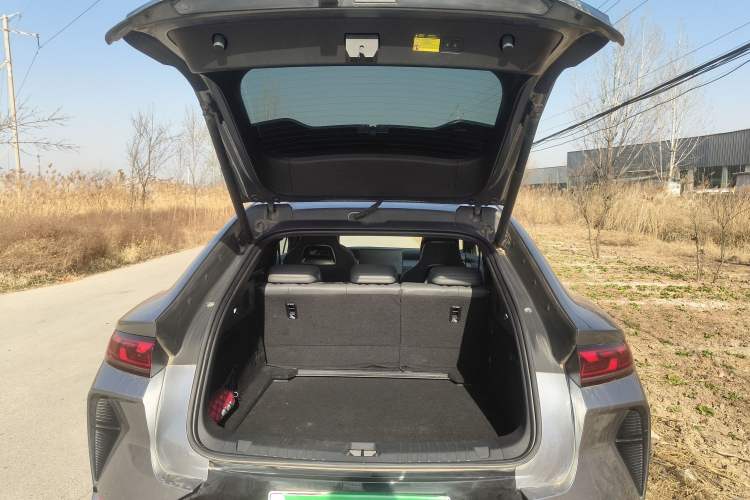 Used BYD Song L EV 2025 Intelligent Driving Version 662 km LiDAR Excellence Edition