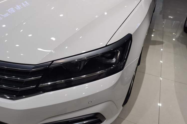 Used Volkswagen Passat 2017 280TSI DSG Luxury Edition
