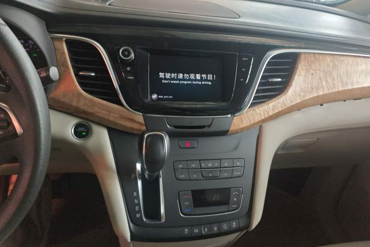 Used Buick GL8 2017 ES 28T Comfort Model China V Standard
