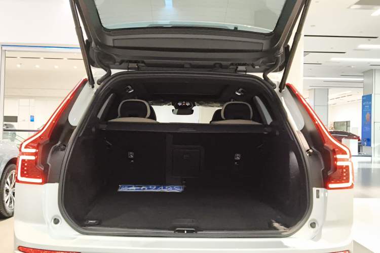 Used Volvo XC60 2026 B5 4x4 Smart Luxury Edition
