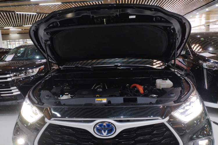 Used Toyota Highlander 2022 Dual-Engine 2.5L Four-Wheel Drive Prestige Version 7 Seats
