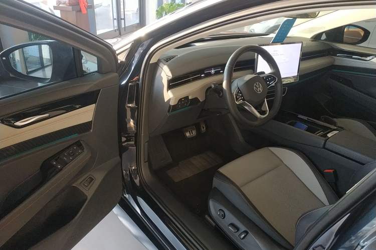 Used Volkswagen ID.7 VIZZION 2024 AIR model
