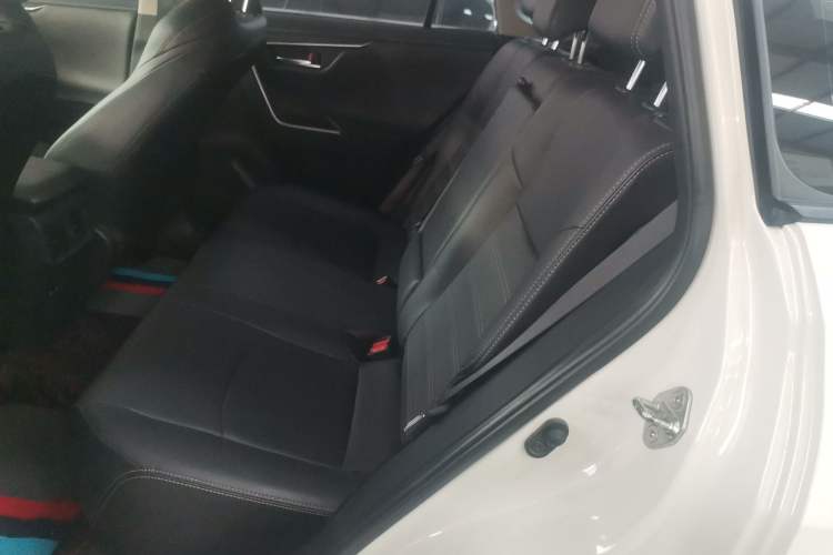 Used Toyota Wildlander 2021 2.0L CVT Two-Wheel Drive Luxury Edition
