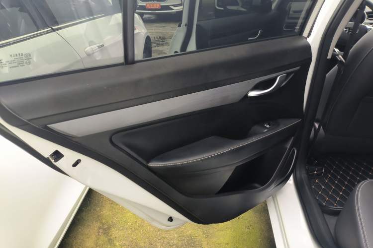 Used Geely Auto Emgrand 2021 UP 1.5L Manual Luxury Model
