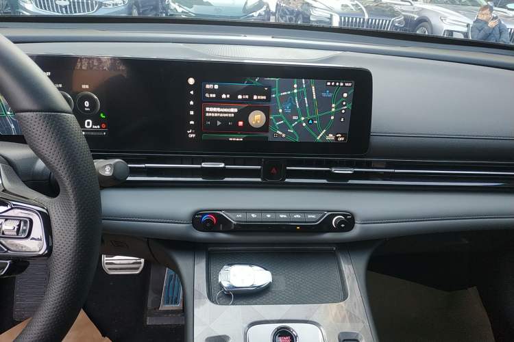 Used GAC Trumpchi EMPOW 2024 270T DCT Yingbao R-Style Edition
