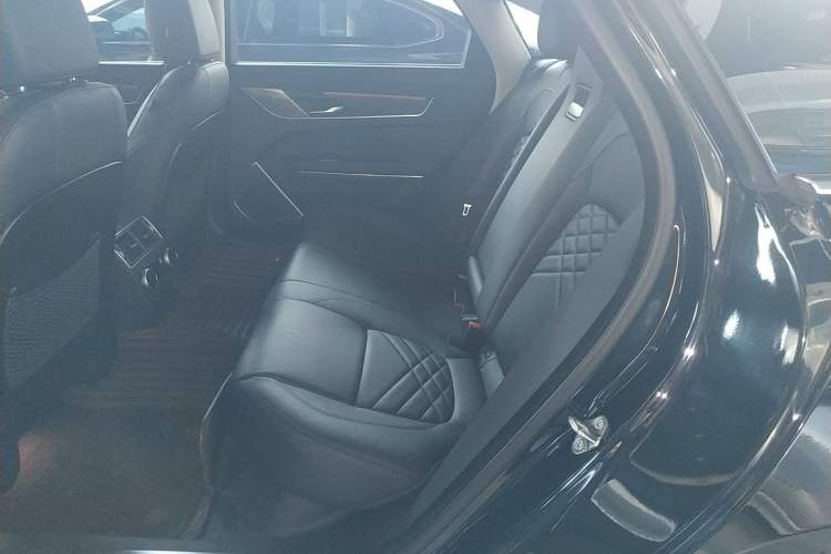 Used Jaguar XFL 2023 XFL 2.0T P250 Two-Wheel-Drive Luxury Deluxe Edition