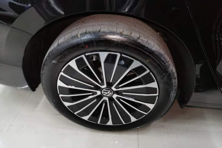 Used Volkswagen Magotan 2024 380TSI DSG Prestige Edition DaMai Package