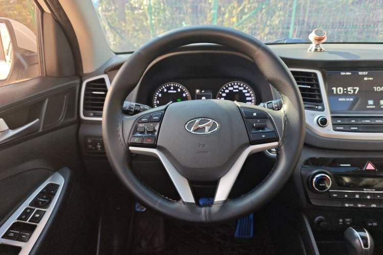 Used Hyundai Tucson 2018 1.6T Dual-Clutch Two-Wheel Drive 15th Anniversary Special Edition
