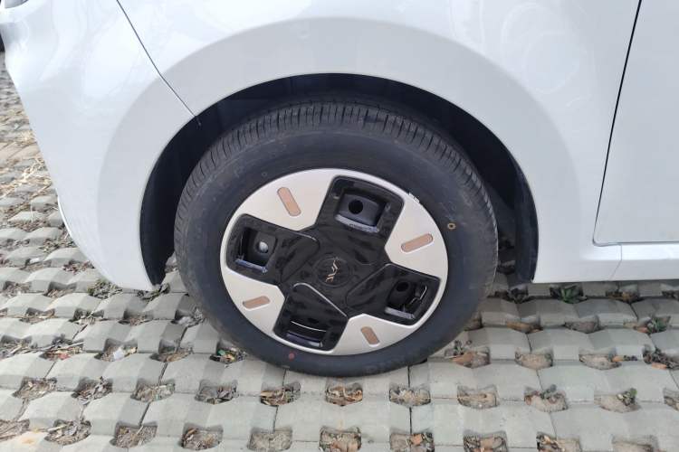 Used JAC Yiwei E10X 2024 Charming Edition 301km Lite