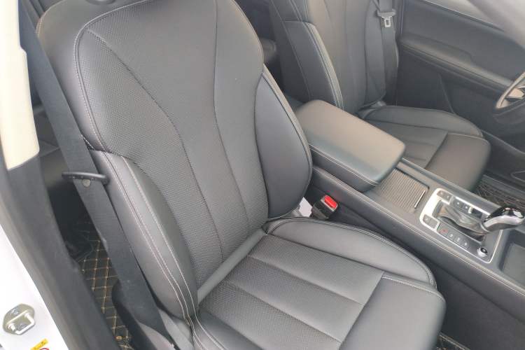 Used BYD Tang 2018 2.0T Automatic SmartConnect Prestige 5-Seater Emission Standard China V
