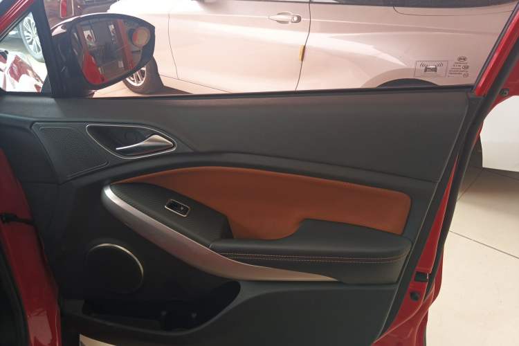 Used BYD Yuan 2016 1.5L Manual Comfort Model
