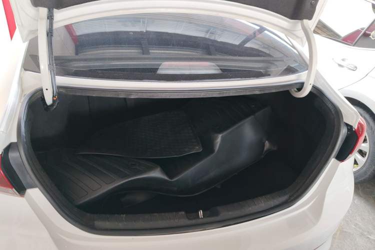 Used Hyundai Elantra 2016 1.6L Automatic ZhiXuan – Elite Version
