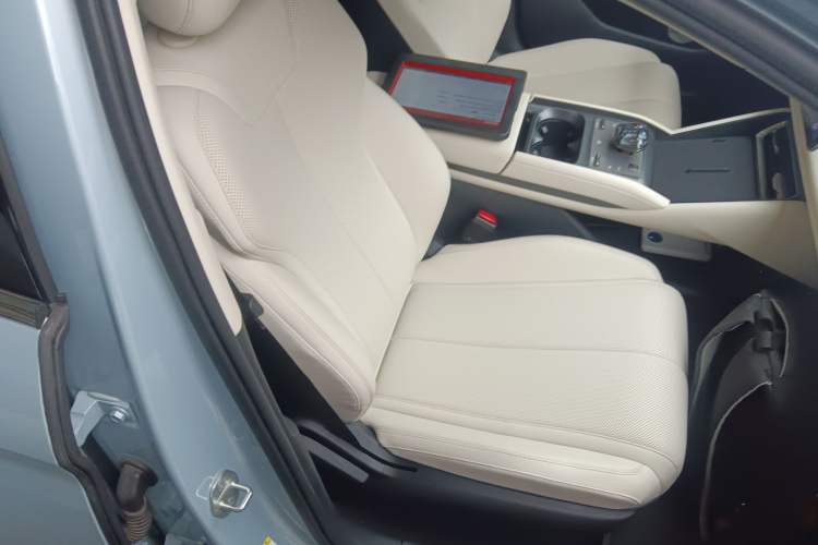 Used BYD Qin L 2024 DM-i 120KM Leading Model
