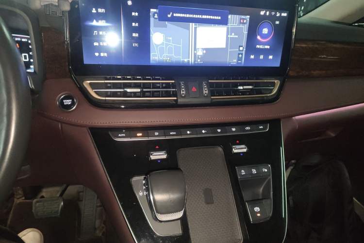Used Hongqi HQ9 2023 2.0T Smart Connect Flagship Edition