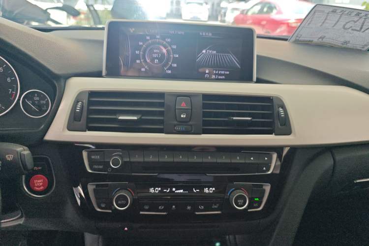 Used BMW 3 Series 2016 320Li Ambition Model
