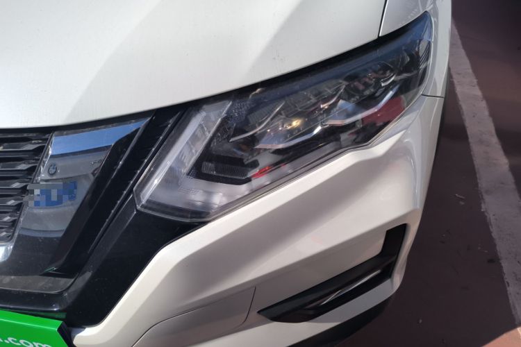 Used Nissan X-Trail 2023 Classic 2.0L Two-Wheel Drive Smart Connect Premium Edition
