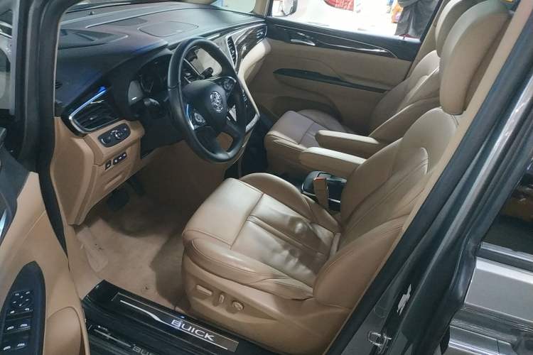 Used Buick GL8 2017 ES 28T Flagship Model China V Standard
