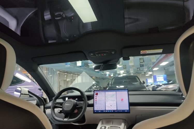 Used  SU7 2024 Rear-Drive Ultra-Long Range Advanced Pro-Level Intelligent Driving Version
