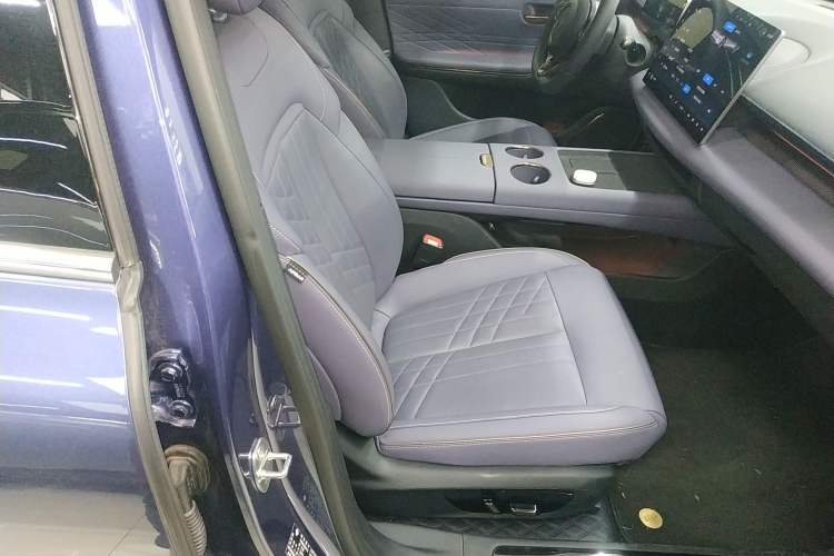 Used Baojun Enjoy 2025 All-Electric 600km Luxury Edition
