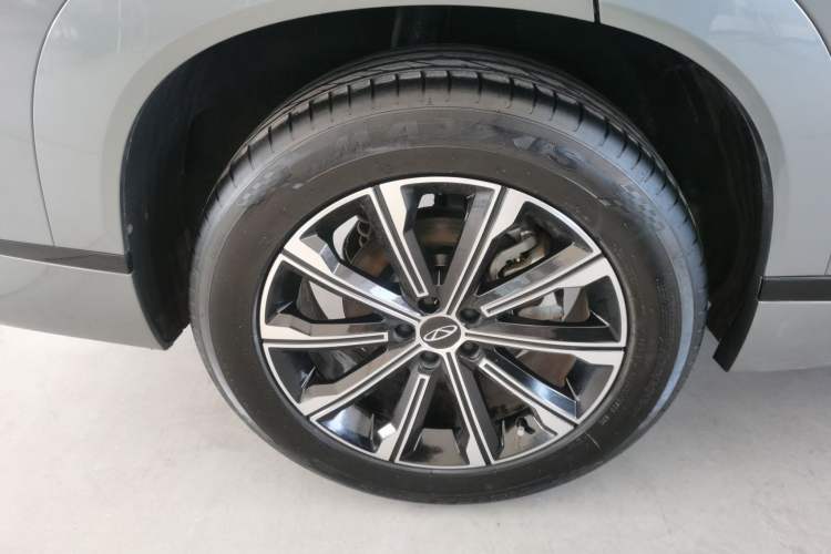 Used Chery Tiggo 9 2023 2.0T Dual-Clutch Two-Wheel Drive Leading Edition 5 Seats