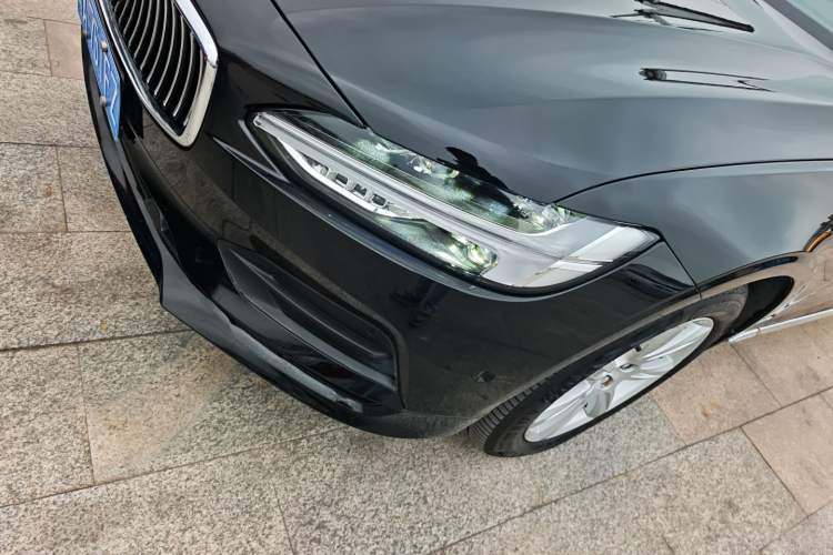 Used Volvo S90 2018 T4 Zhiyi Edition

