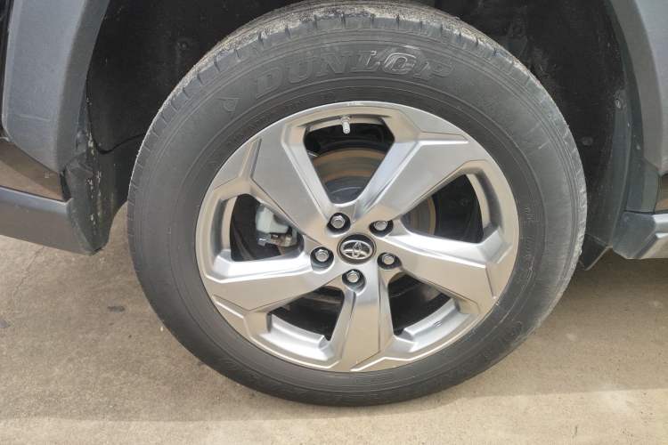 Used Toyota RAV4 2021 2.0L CVT Two-Wheel Drive Fashion PLUS Edition