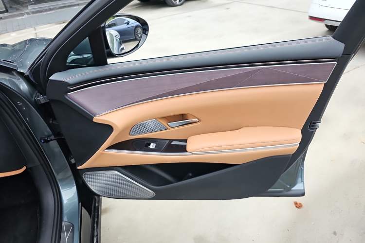 Used BYD Han L 2025 DM-p Four-Wheel-Drive LiDAR Flagship Model
