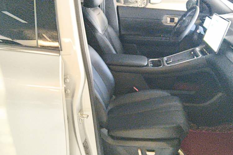 Used Wuling Xingguang S 2024 130 km Flagship Version
