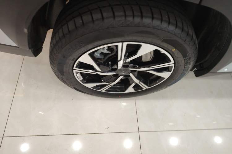 Used  L7 2025 EM-i 115km Long-Range Version