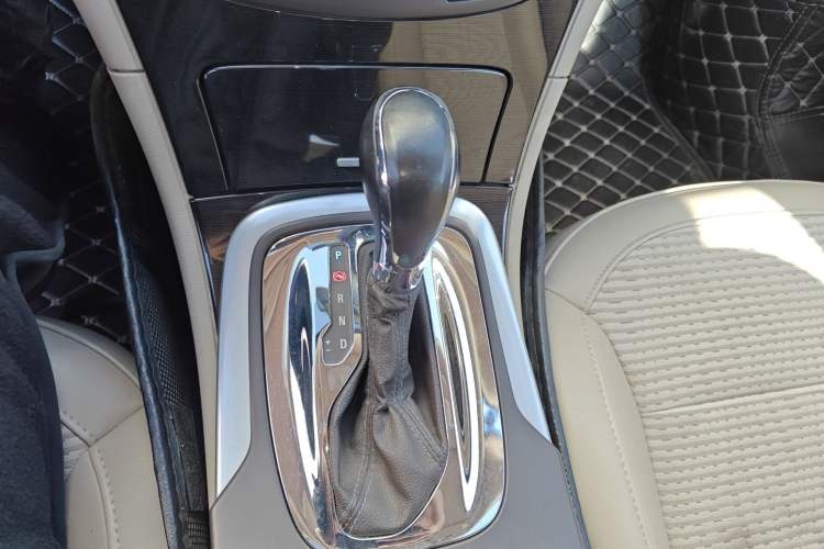 Used Buick Regal 2015 2.0L Leading Fashion Edition
