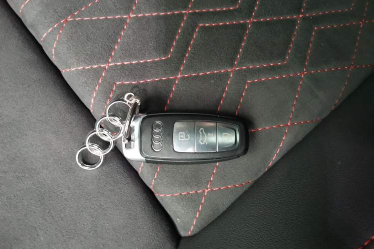 Used Audi Q5 e-tron 2022 50 e-tron quattro edition one Artistic Collection Edition