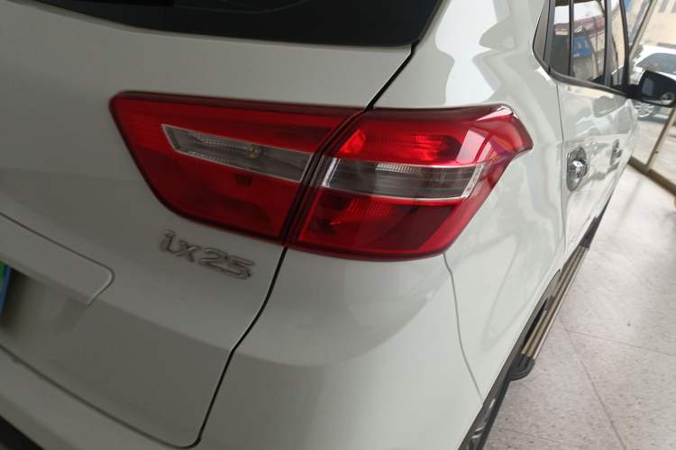 Used Hyundai ix25 2015 1.6L Automatic Two-Wheel Drive Smart GLS Trim
