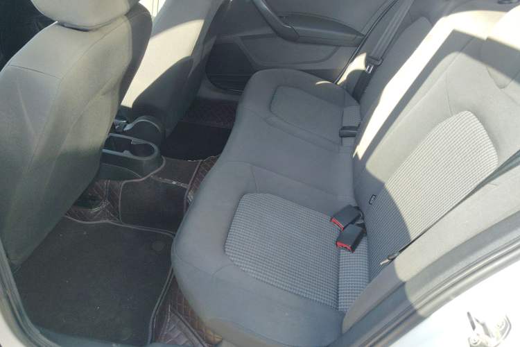 Used Volkswagen Santana 2016 1.4L Manual Fashion Edition
